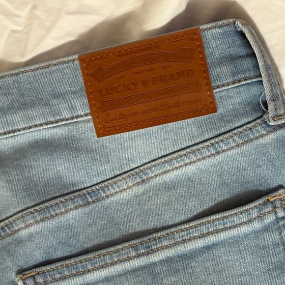 Like New Lucky Brand Mid Rise Skinny Jeans Light Wash Denim Frayed Hem 14 - Picture 6 of 10